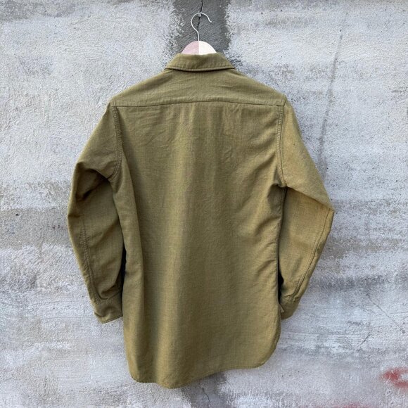 40's US Military Tan Khaki Patched Button Down Shirt - Picture 2 of 10